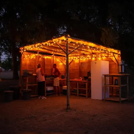 Lodg'ing Nature Camp Presqu'ile Crozon Luxusní stan Lanvéoc